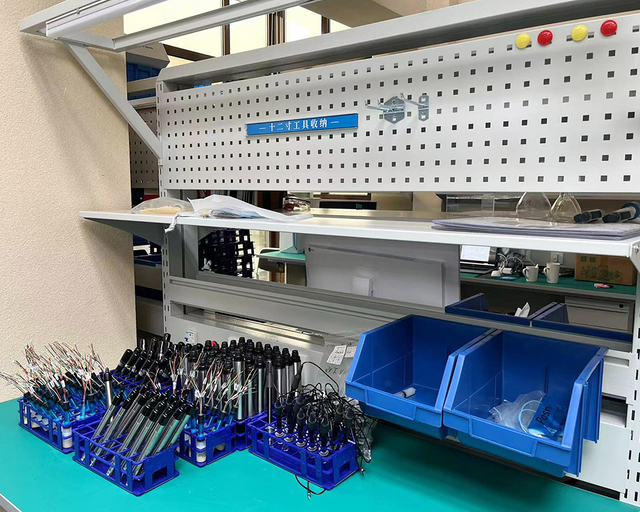 水传感器组件和零件组织系统